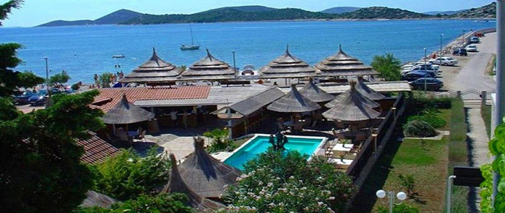 Tribunia Beach Hotel Tribalj 外观 照片