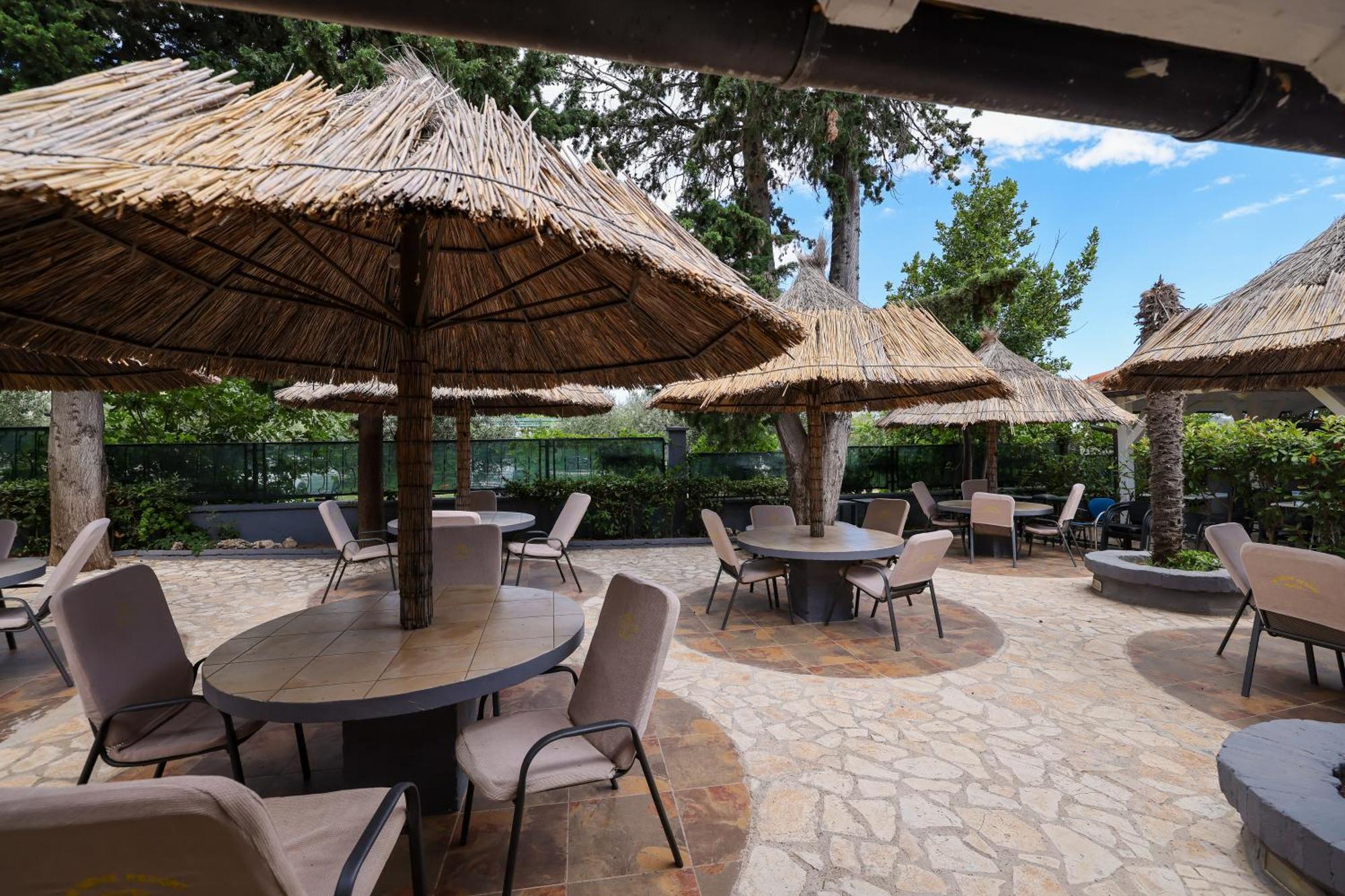 Tribunia Beach Hotel Tribalj 外观 照片